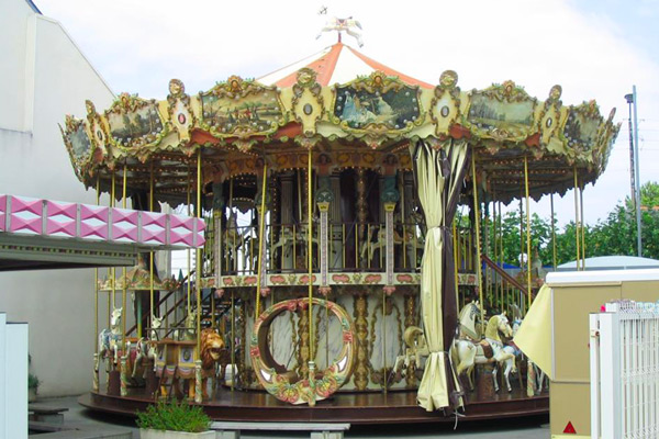 Le caroussel, 2006 Carnac Plage